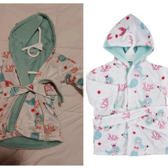 Zack & Zoey Other - Zack & Zoey Girl Newborn Baby & Infant Bathrobe girls,0-9M, Soft Like-Mink
